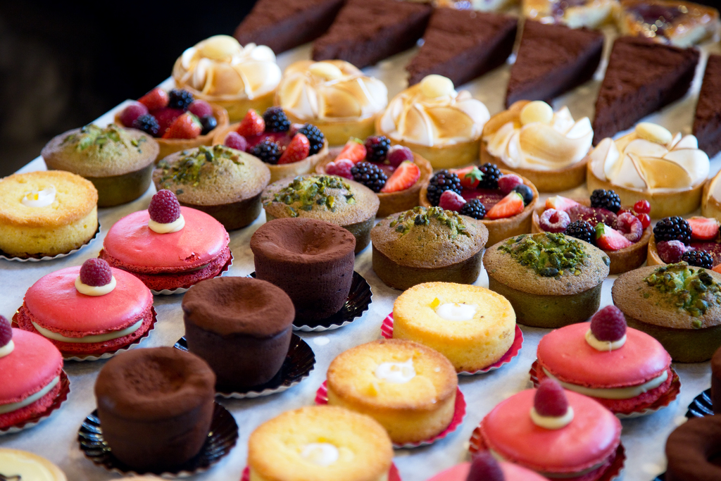 Dessert pastries 